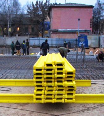 балка двутавровая для опалубки перекрытий на объекте